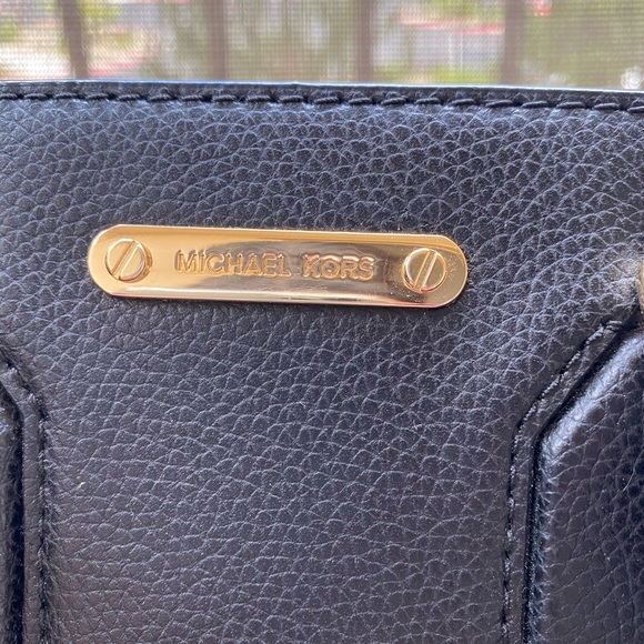 MICHAEL KORS Selby Black Pebble Leather Bag - Picture 7 of 7